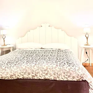 2* Pensión Residenza Cantore